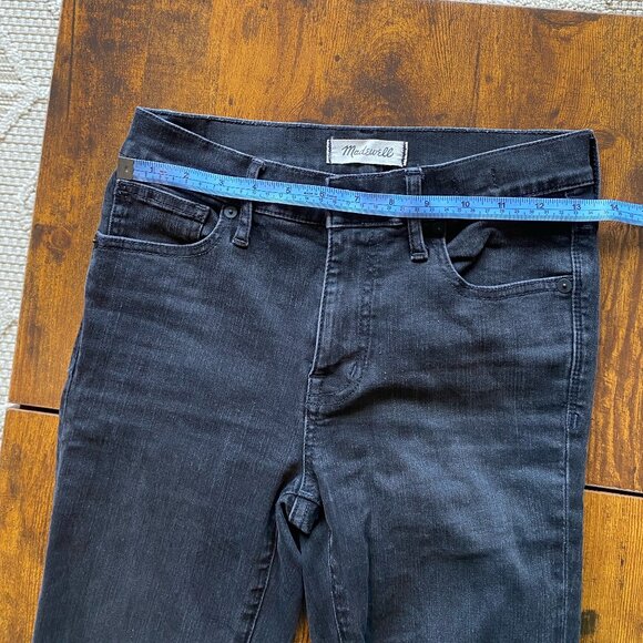 Like New Madewell 9" High-Riser Skinny Skinny Black Distressed Jeans Size 25 - Picture 3 of 7